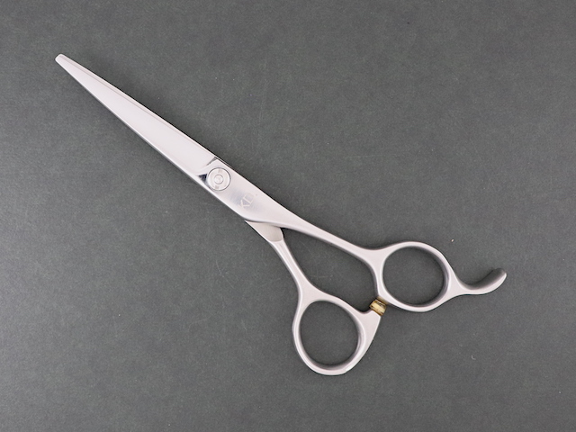 Luna Y650 美容師用 理容師用 トリマー用 中古シザー ハサミ屋はやし