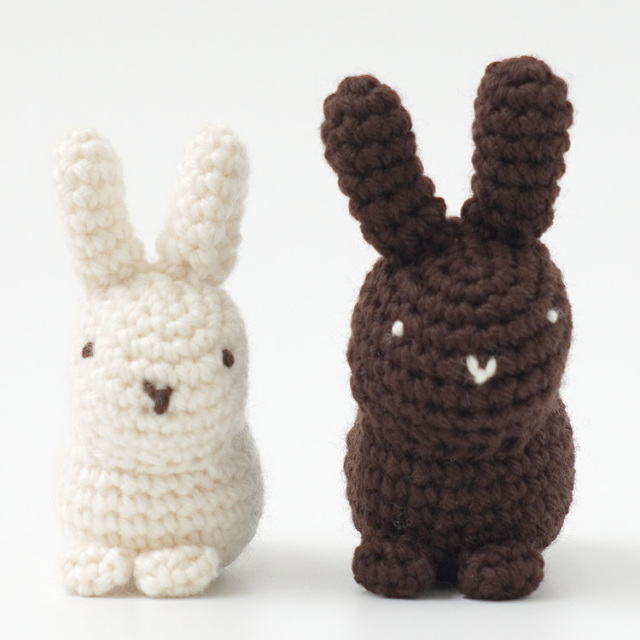 編み物キット 干支のあみぐるみ 卯 手編み糸と生地 イトヘンラボ