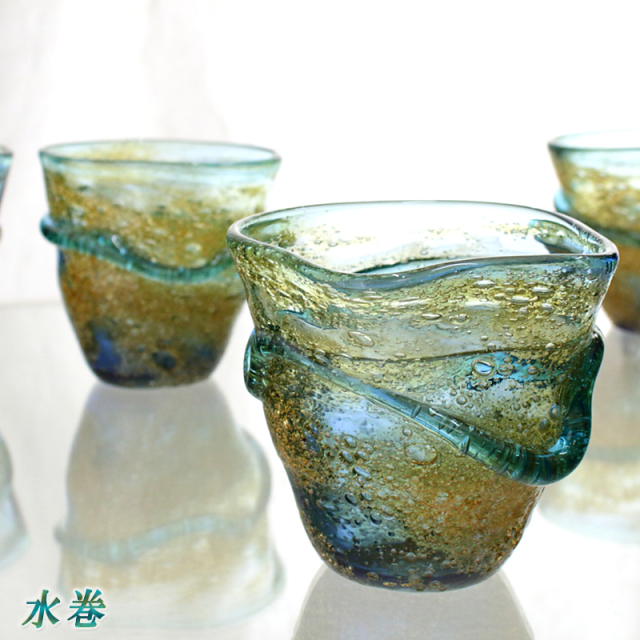 琉球ガラス職人 稲嶺盛一郎【茶泡変形宙吹きグラス】