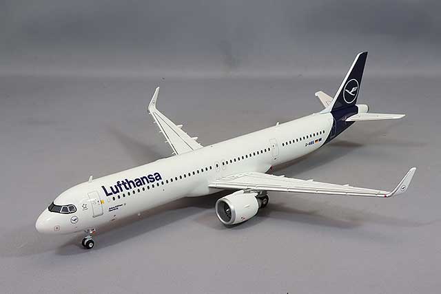 全日空商事 1/200 エアバス A380 ANA JA382A FLYING HONU エメラルド