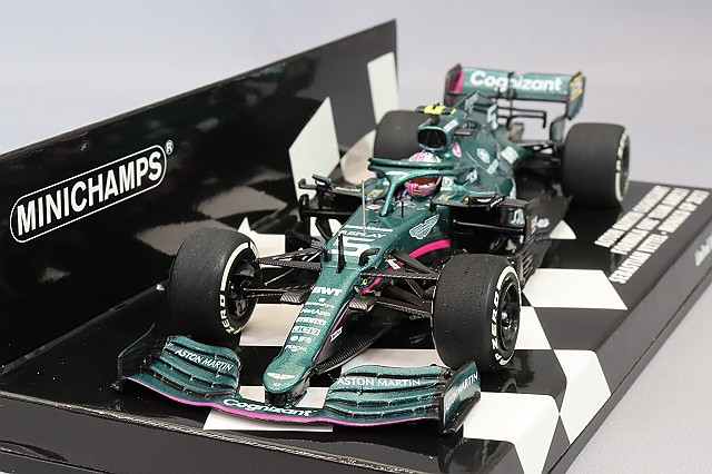 ミニチャンプス 1/43 アストンマーティン コグニザント F1チーム AMR21