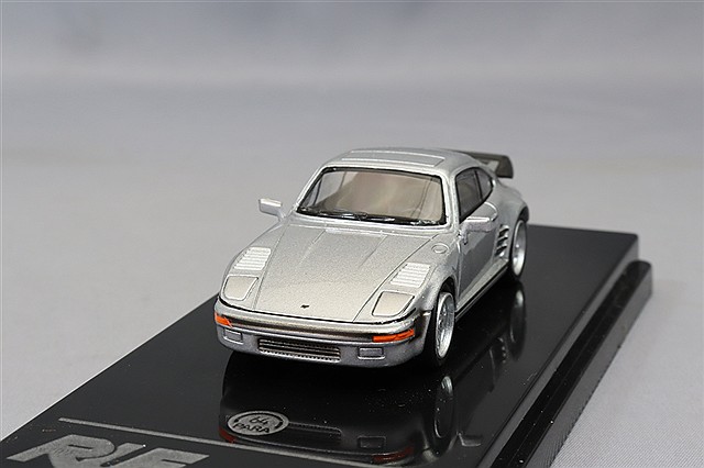 PARA64 1/64 RUF BTR スラントノーズ 1986 グランプリホワイト 左ハンドル