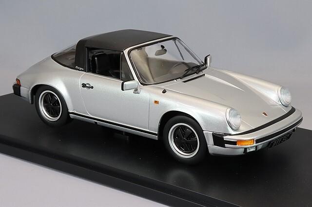 KKスケール 1/18 ポルシェ 911 SC タルガ 1983 シルバー ハードトップ