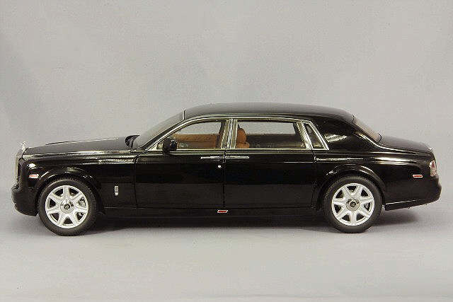 京商 1/18 ロールスロイス ファントム エクステンデットホイールベース