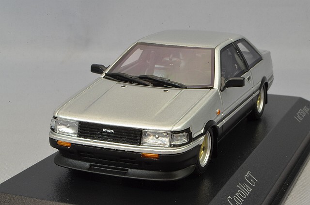 ミニチャンプス 1/43 トヨタ カローラ GT 1984 シルバー ,レジン製,