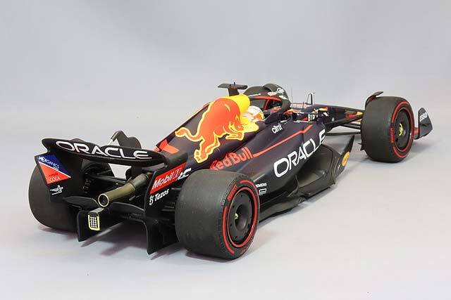 ミニチャンプス 1/18 オラクル レッドブルレーシング RB18 2022 F1