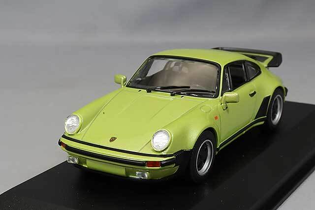 マキシチャンプス 1/43 ポルシェ 911 ターボ 3.3 (930) 1977 グリーン