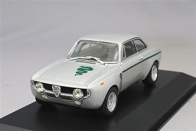 マキシチャンプス 1/43 アルファロメオ GTA 1300 ジュニア 1968 シルバー