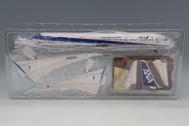 全日空商事 1/200 ボーイング 787-9 JA922A スナップフィットモデル