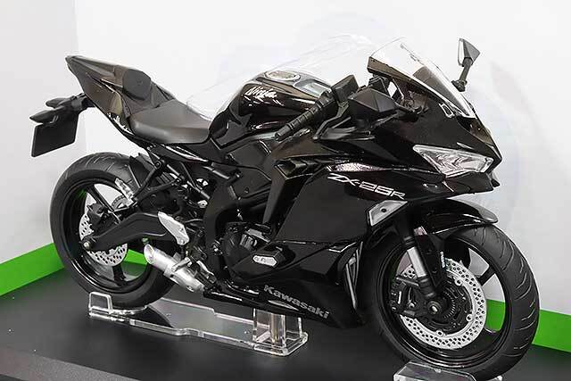 青島文化教材社 スカイネット 1/12 カワサキ ニンジャ ZX-25R