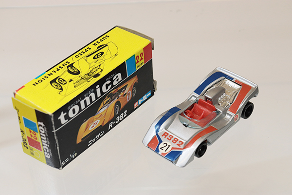 ミニカーショップ ケンボックス トミカ 黒箱☆22☆日産R-382 ＃21 (銀