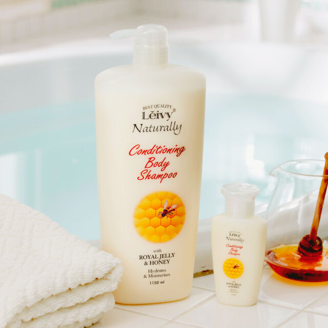 ボディシャンプーローヤルゼリー詰替え用900ml｜Leivy Naturally