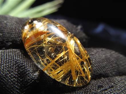 ☆数量限定入荷！☆ハッキリと見える黄金針☆金運・勝負運の石☆輝く