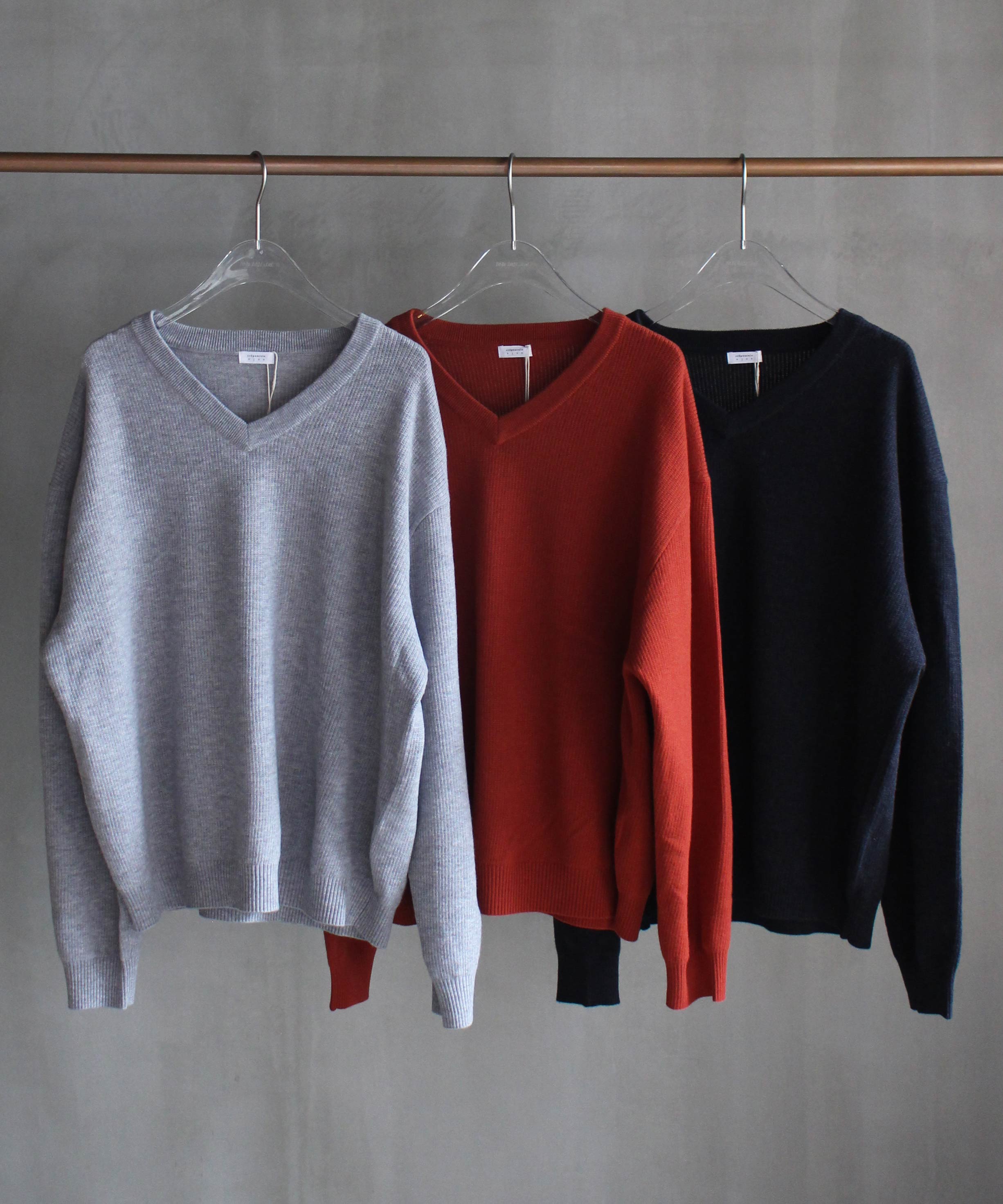 crepuscule V Neck P/O - | rroomm onlinestore（ルーム オンライン