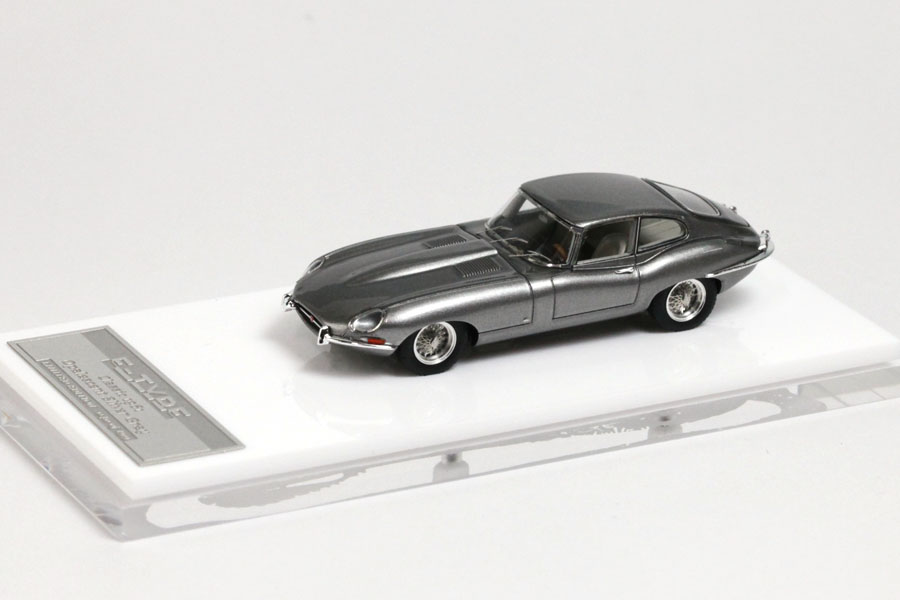 M64X 09C 1/64 Jaguar E-Type 1961 Opalescent Sliver Gray Limited