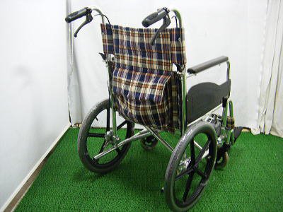 車椅子「アルミ製介助用車いす」（松永製作所／AR-300／介助式／標準
