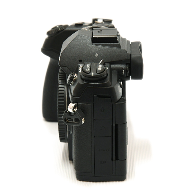 中古】オリンパス ミラーレス一眼 OM-D E-M1 Mark II ブラック【C】