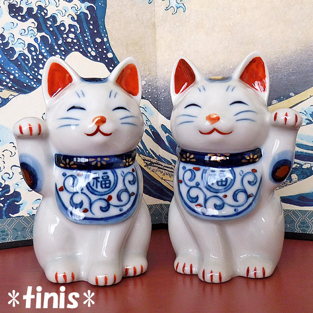 薬師窯 染錦唐草 招き猫 左手上げ (小) 陶器製 縁起置物 Lucky Cat