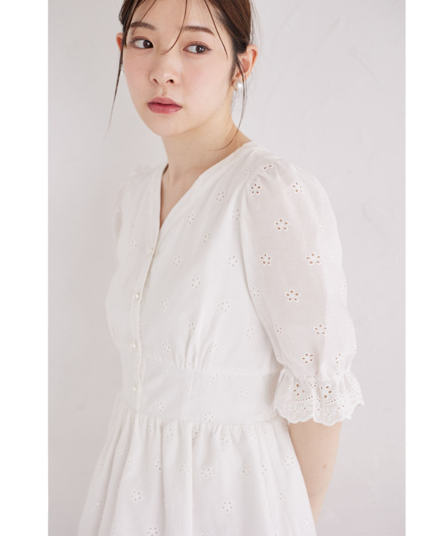 コットンレースペプラムブラウス
