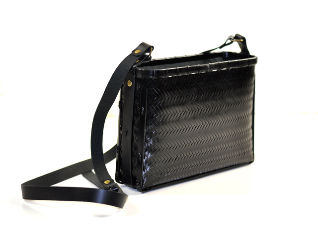 網代編みバッグ ショルダーバッグ/cross body bag/ポシェット/竹かご