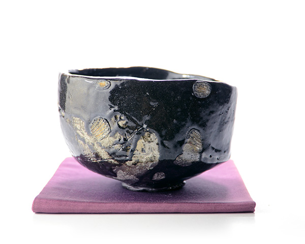 引出し黒茶碗（桐箱付） 作家「鯉江良二」