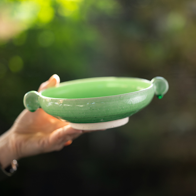 貝殻型陶器の器 褐色と緑 貝殻型陶器の器 褐色と緑 緑釉鼎 | | 収蔵品詳細