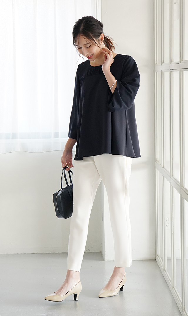 ヤーキ(YAHKI)】VIRINA別注カラー スクエアハンドバッグ（ネイビー）