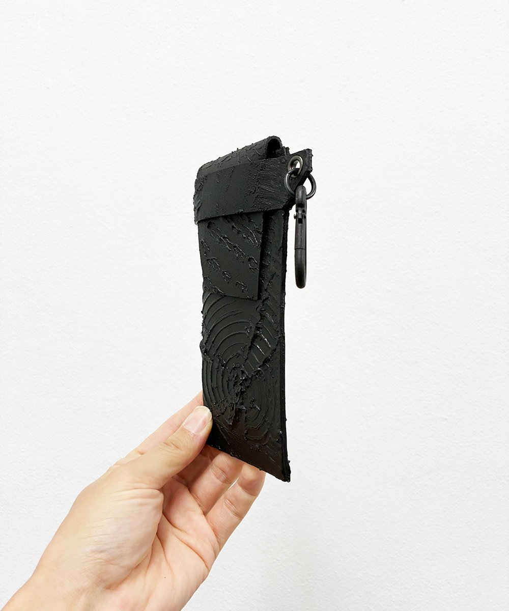 吊るすグラスケース／BK | Kagari Yusuke ／カガリユウスケ