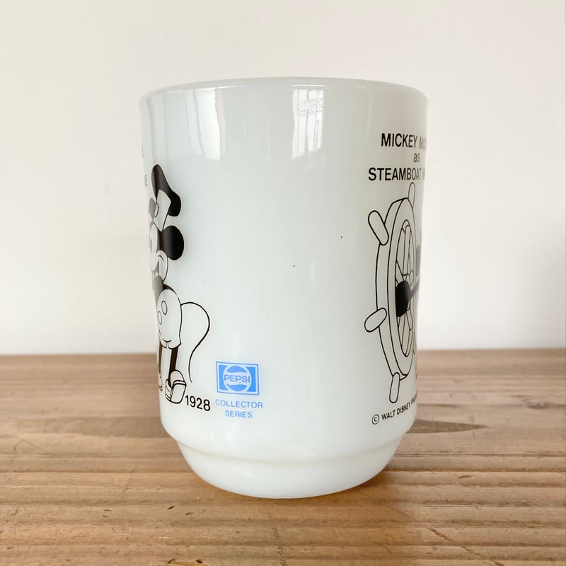 FIRE KING ANCHOR HOCKING Disney Mickey Steamboa