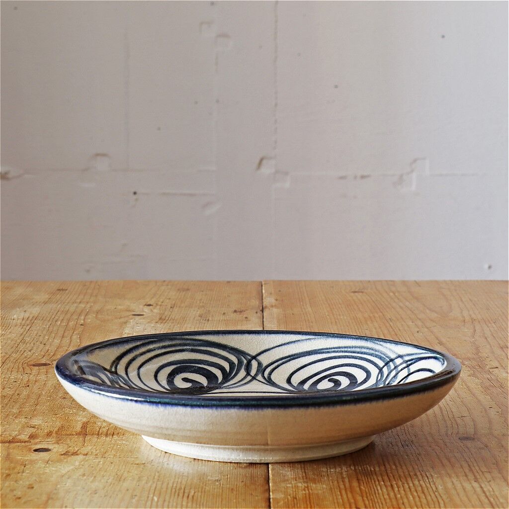 瀬戸本業窯 馬の目 7.5寸皿 呉須 | MARKUS