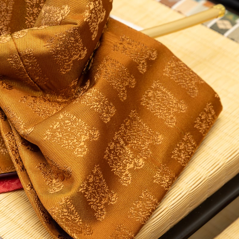 京十番親王飾「黄櫨染：桐竹鳳凰麒麟文錦」 | 桂雛／小佐畑人形店