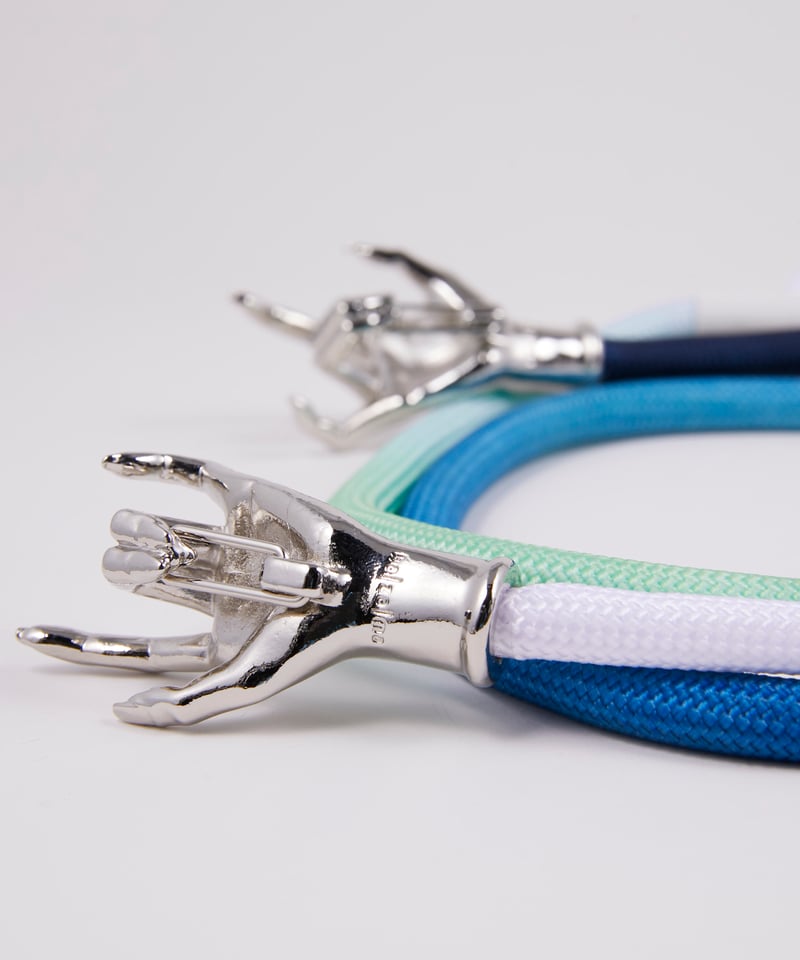 惹きずり込まれる運命のスマホストラップ | ha | za | ma