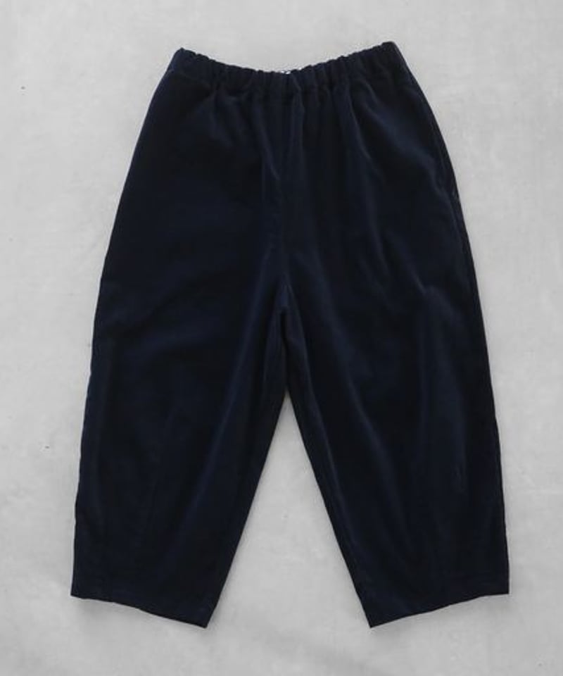 HUIS | シャトルコーデュロイバルーンパンツ（細畝・ダークネイビー