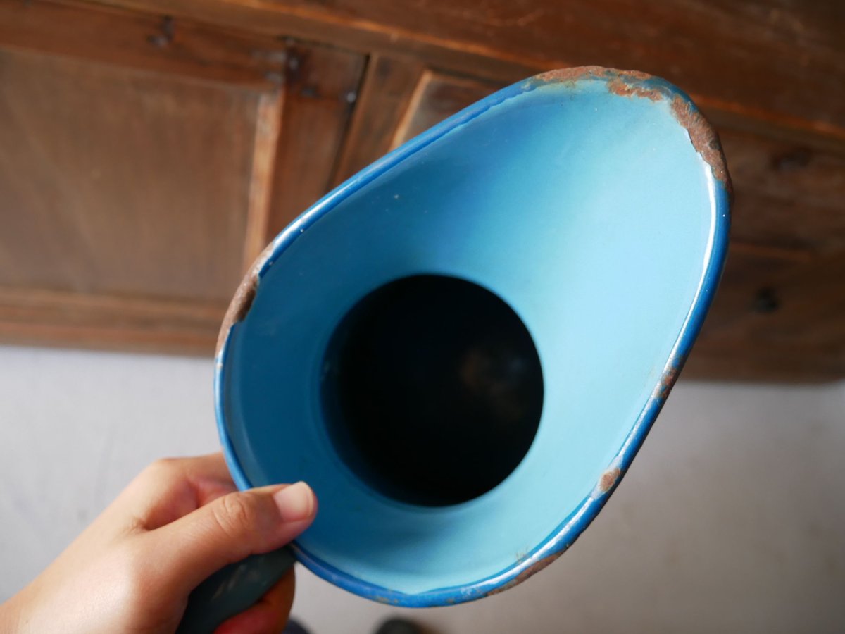 綺麗なブルーのホーロー ピッチャー 水差し ピシェ フランス