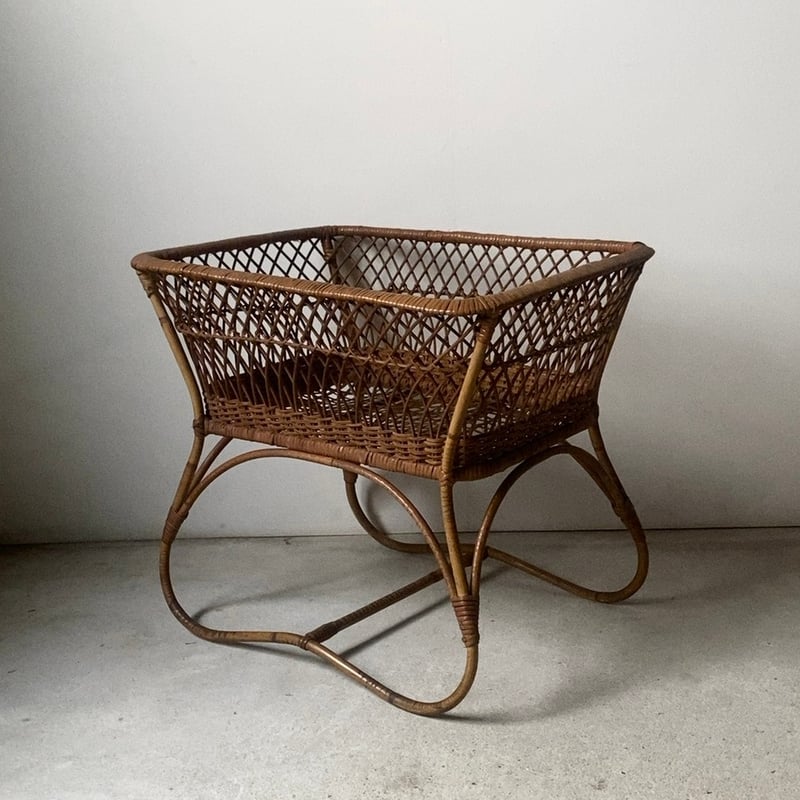 ヴィンテージ ラタン製 脚付き脱衣籠 スタンドバスケット 大正 昭和期