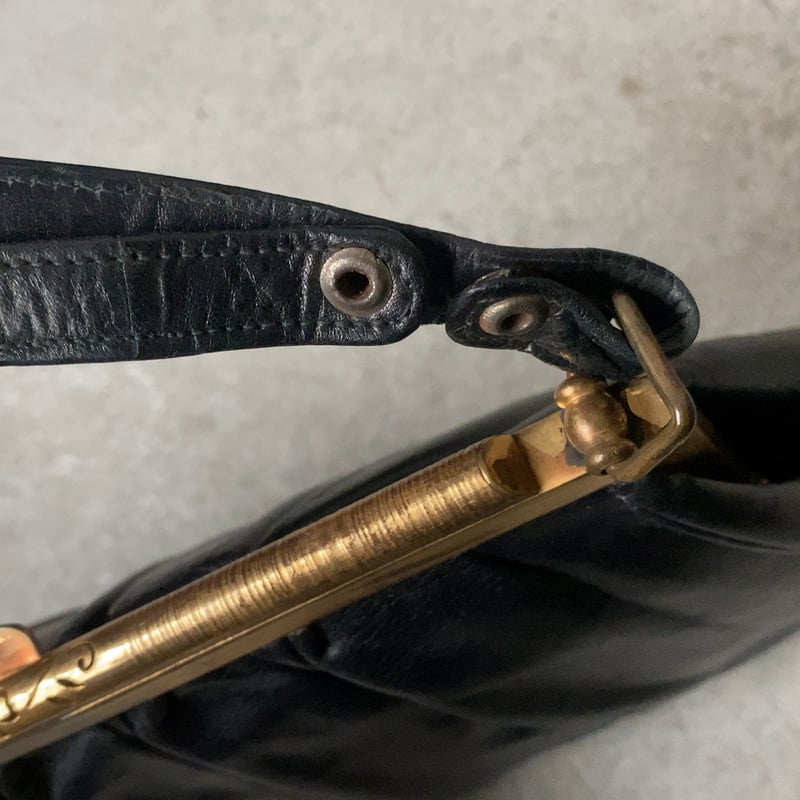 ヴィンテージ パーティバッグ ブラックレザー/真鍮がま口 ギャザー