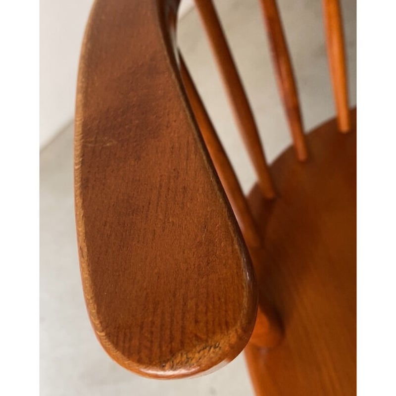 B 飛騨産業 キツツキマーク ウィンザーダイニングチェア ローバック