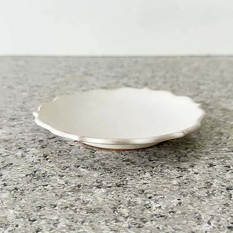 凛花皿5寸 ホワイト | 天龍窯 オンラインストア