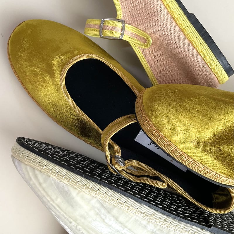 Sciuscià LADYS SAMPLE_MIMOSA / TRAGARA 39 | kochi