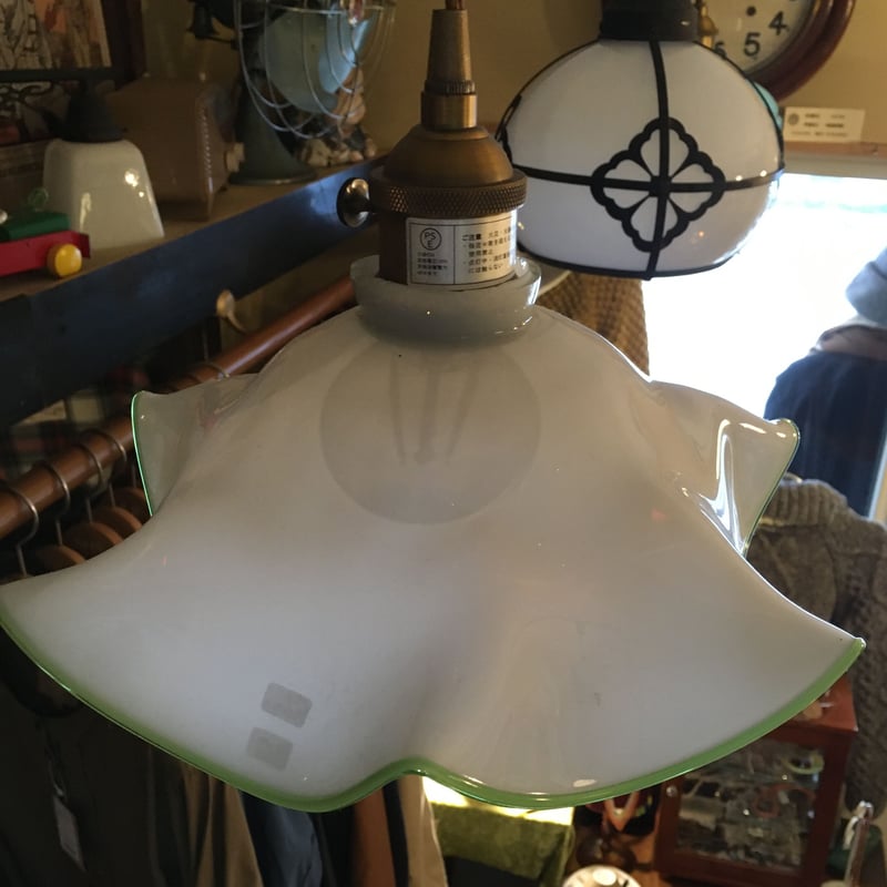 和硝子電笠（ペンダント照明） 波模様乳白グリーン縁 昭和初期 | れい