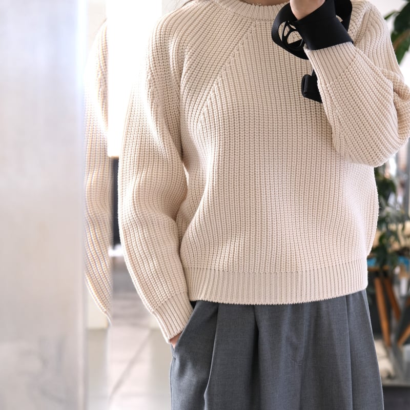 BATONER Women SIGNATURE CREW NECK BN-22FL-027 |