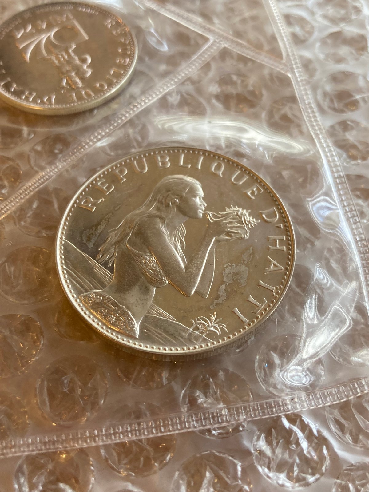 1973年 ハイチ共和国 プルーフコイン4枚セット 貝を持つ少女を含む