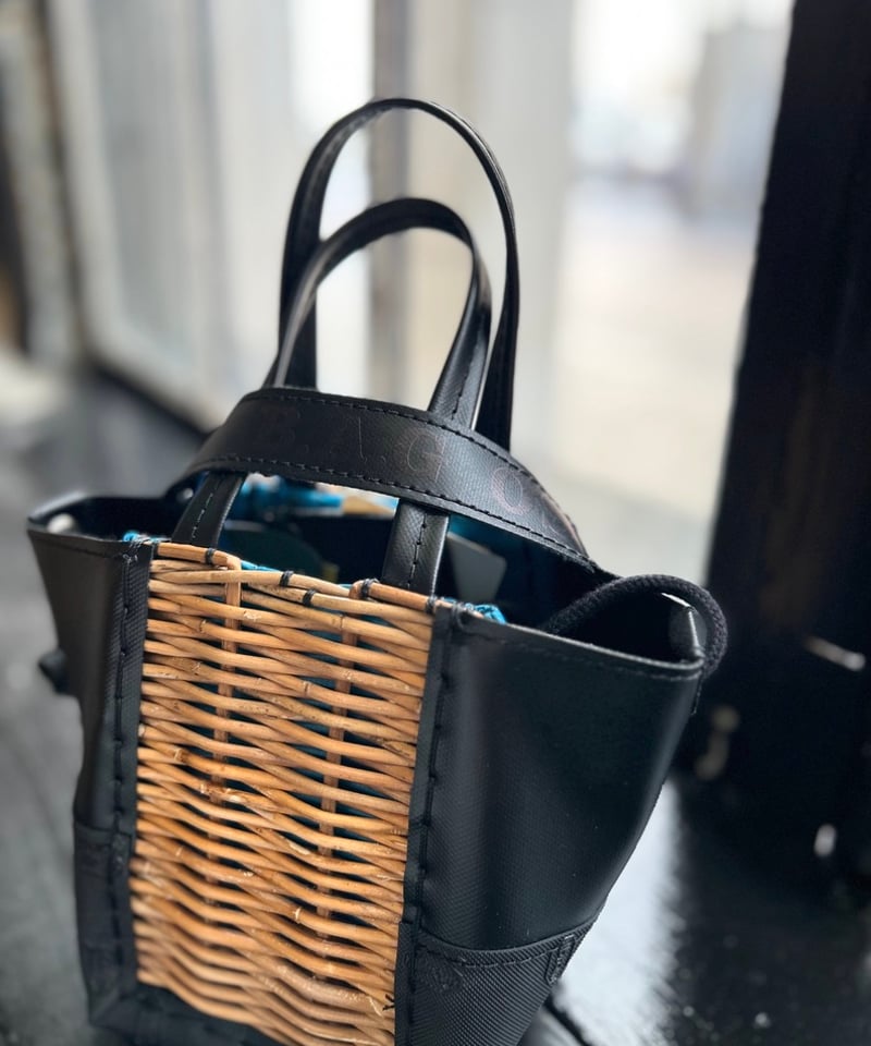 eb.a.gos / カゴ袋スモール・PVC+ヴィブラム / SEPI, BK | pain