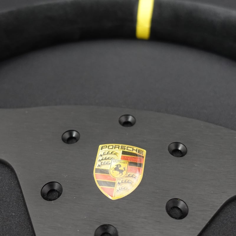 ポルシェモータースポーツ純正991CUPカー用ステアリング エンブレム付