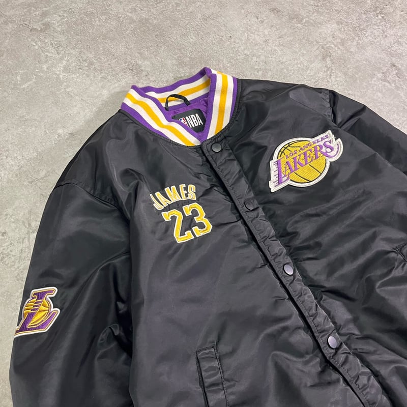 NBA ロサンゼルス・レイカーズ レブロン・ジェームズ #23 スタジャン