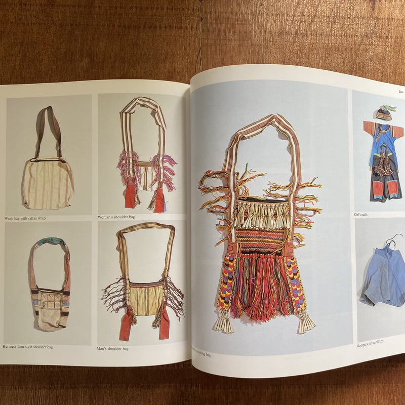 Peoples of the Golden Triangle 古書／洋書 Peoples of the Golden