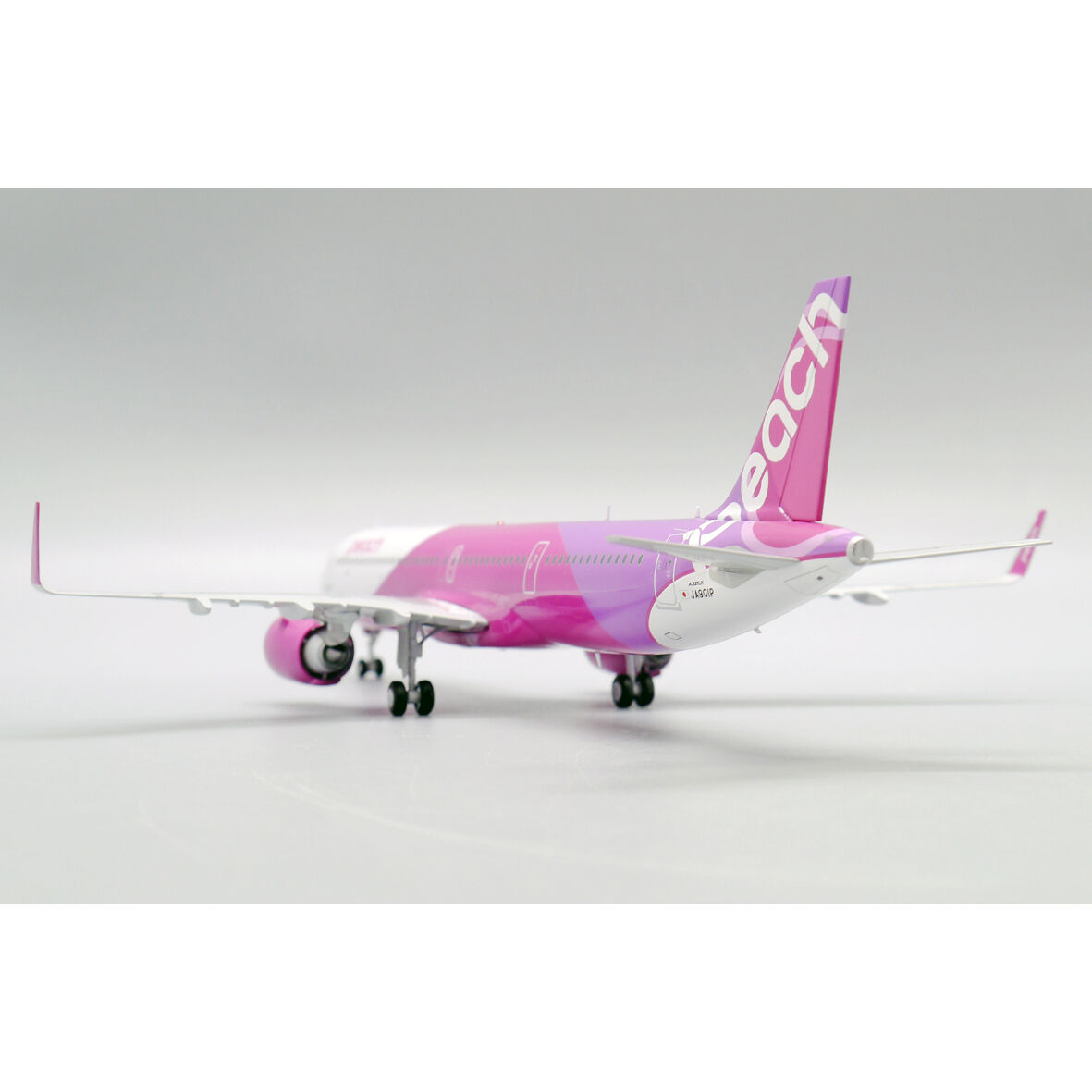 非売品・新商品情報】1/200 A321NEO ピーチPeach Aviation J
