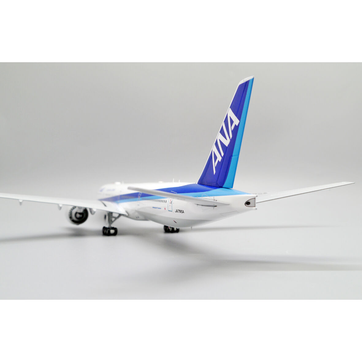 非売品・新商品情報】1/200 777-300ER ANA JA795A | ひこーきちゃん