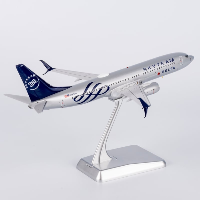お取り寄せ商品】1/200 737-800/w デルタ航空「スカイチーム特別塗装機
