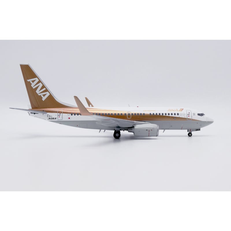 非売品・新商品情報】1/200 737-700 ANA「ゴールドジェット 1号機 特